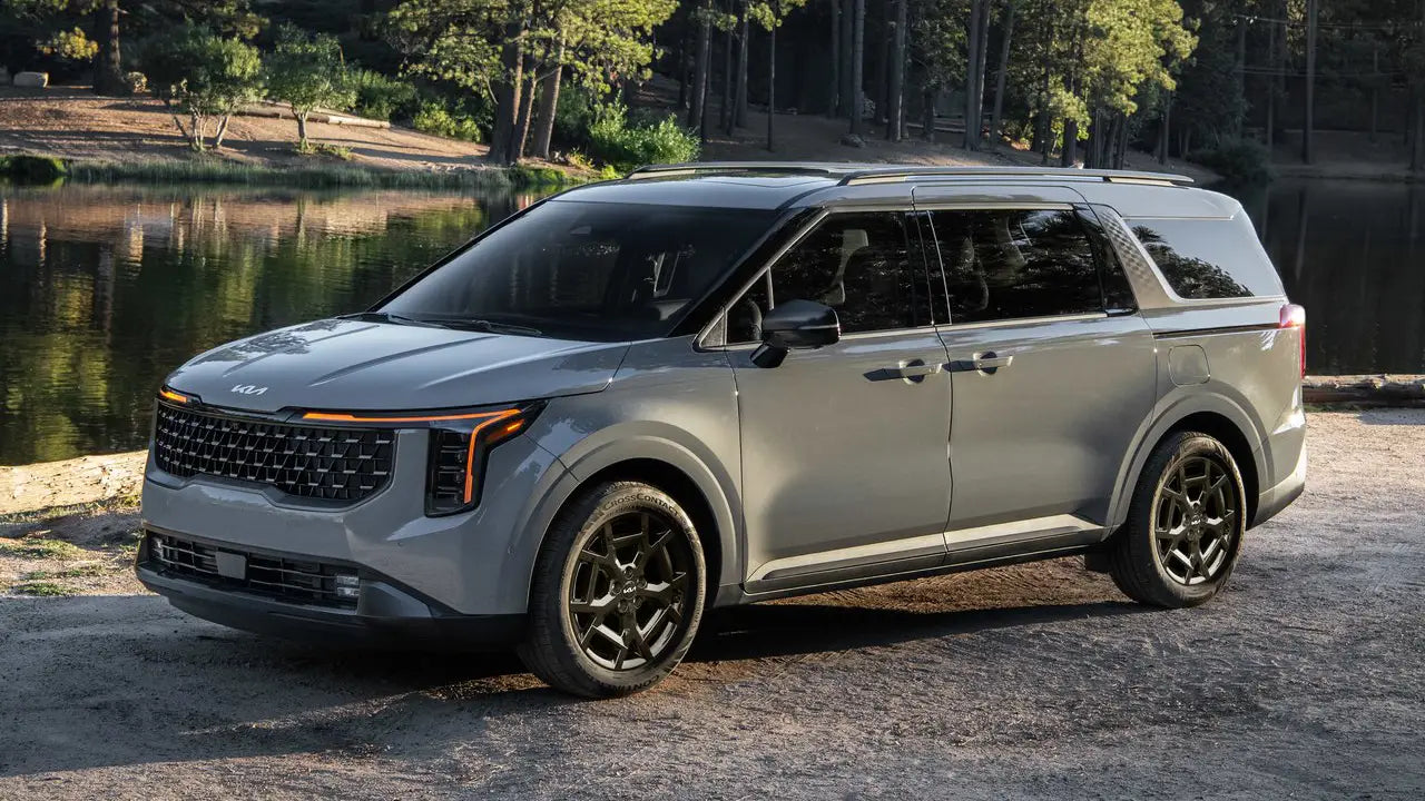 From Practical Minivan to 2027 Luxury Hybrid: Kia Carnival Evolution